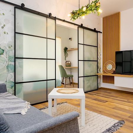 Botanic Nest Panoramic Studio ブカレスト エクステリア 写真