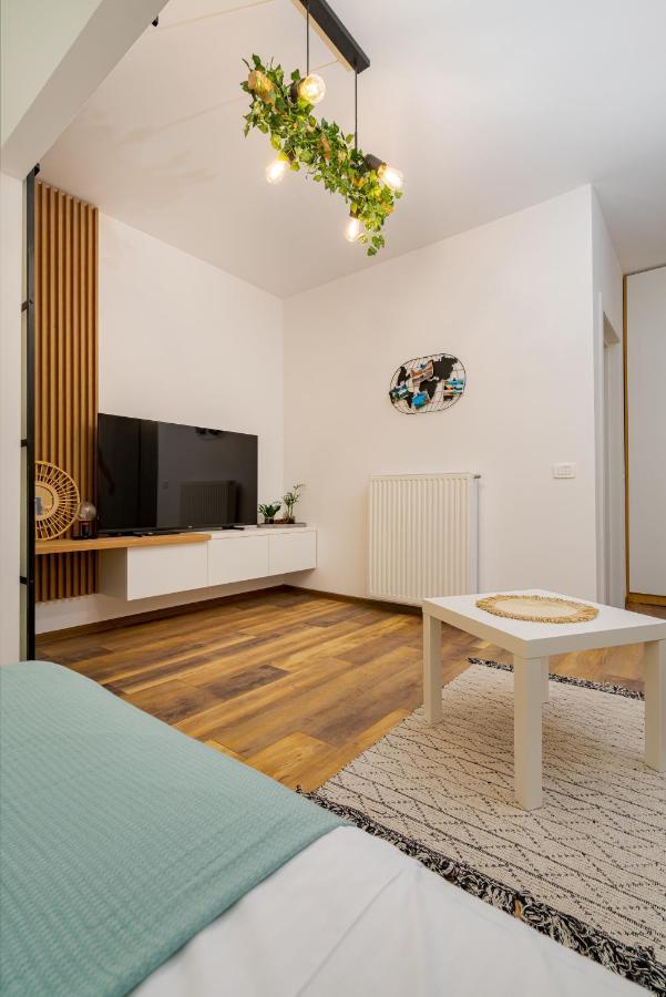 Botanic Nest Panoramic Studio ブカレスト エクステリア 写真